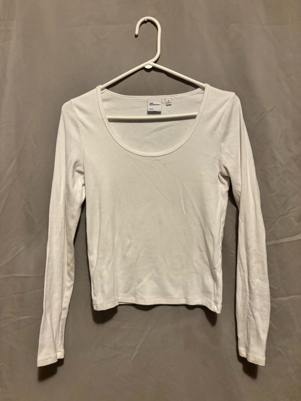 TNA White Long-Sleeve Scoop Neck Top